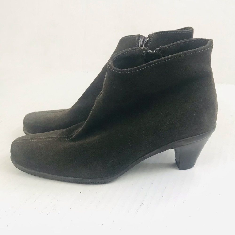 La Canadienne Waterproof Brown Suede Ankle Booties - Size 6 - Picture 5 of 8